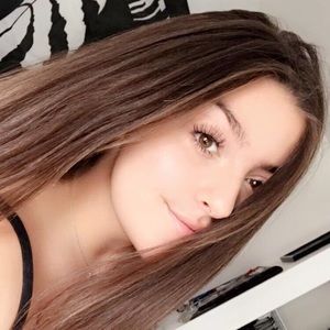 Meet your Posher, Abbey